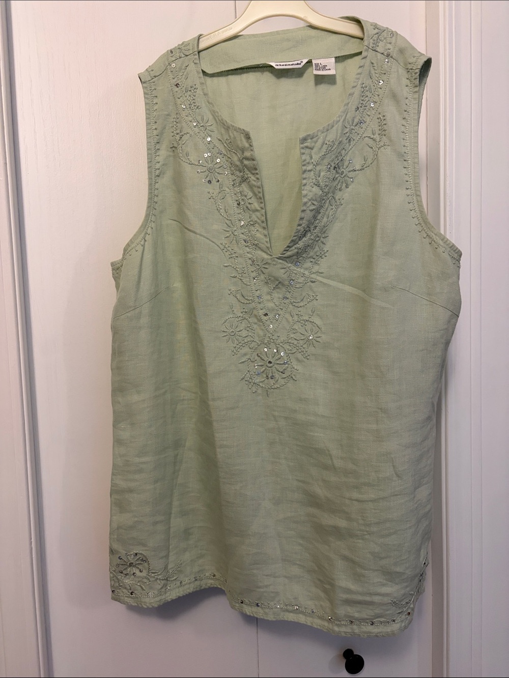 Irish Linen embellished top ptp 21”